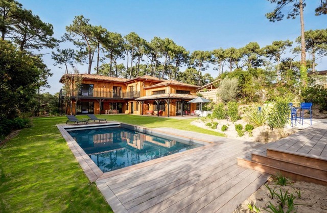 Villa Taloa - Seven Bedroom Villa, Sleeps 14