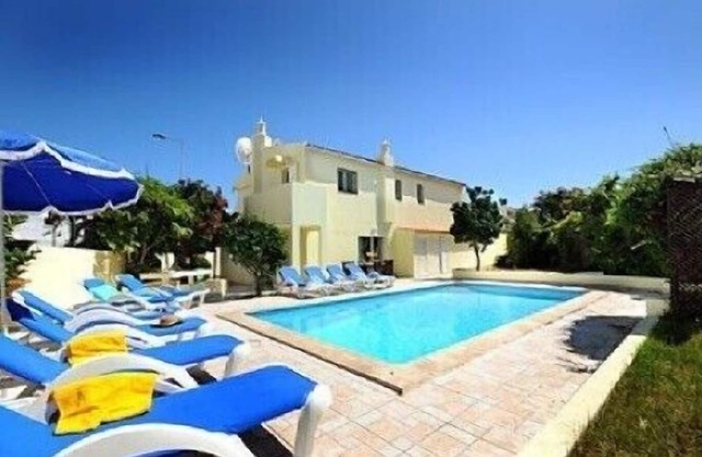 Villa Teresa, Beautiful Spacious 6 Bedroom Villa, Private Pool, Albufeira Town