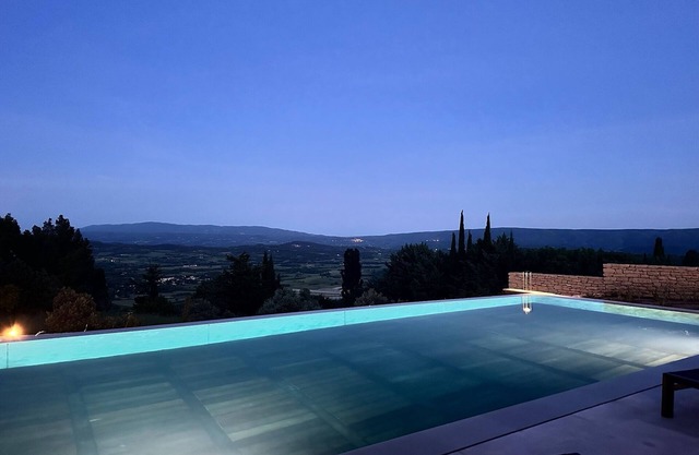 Villa Terrasses d'Issy, breathtaking views, 5-minute walk from the center of Gordes