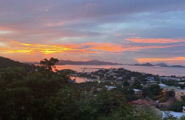 Villa Tre Santi 3 BR, 2 Bath, Amazing sunset views