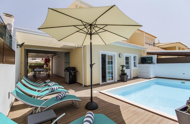 Villa Tucana- Villa for 10 guests in Lagos with private pool & 1 km to the beach