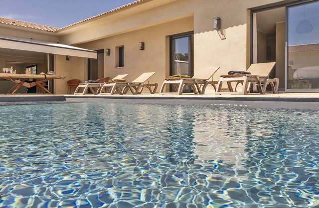Villa Vignarella Luxury villa, high-end services, with with pool and large garden.