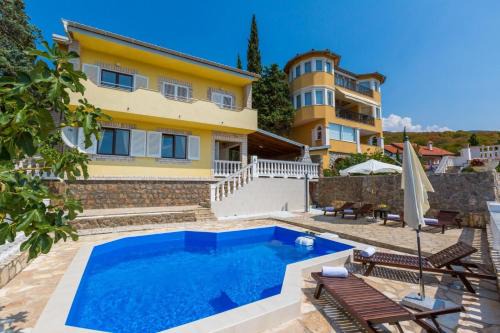 VILLA VISA