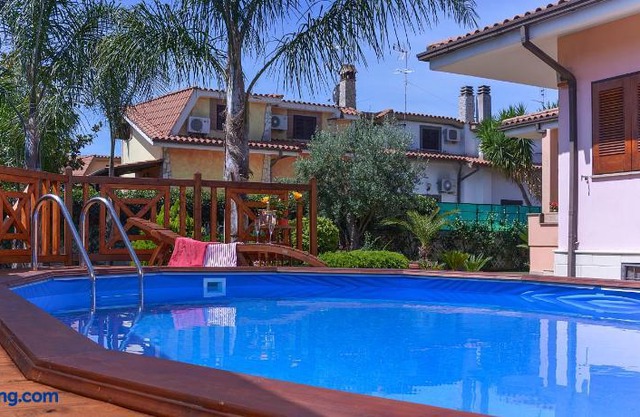 Villa With 4 Bedrooms In Ladispoli, With Private Pool, Enclosed Garden And Wifi - 2 Km From The Beach