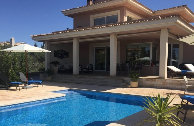 Villa with breathtaking views of the sea and the bay of Palma
