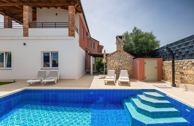 Villa with gym, private pool, BBQ