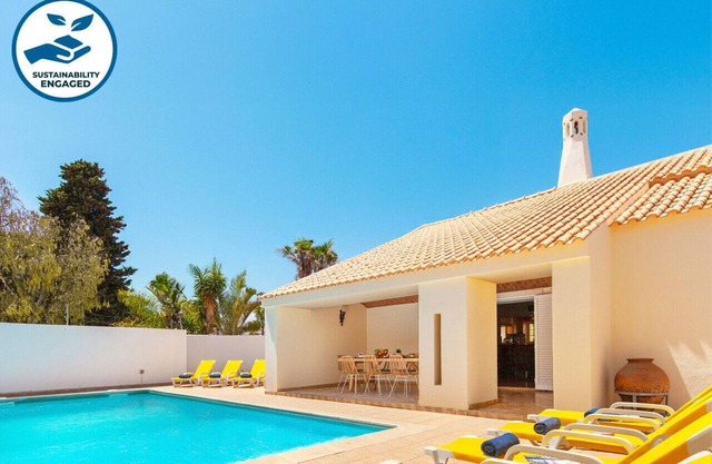 Villa with heatable pool and BBQ in Albufeira