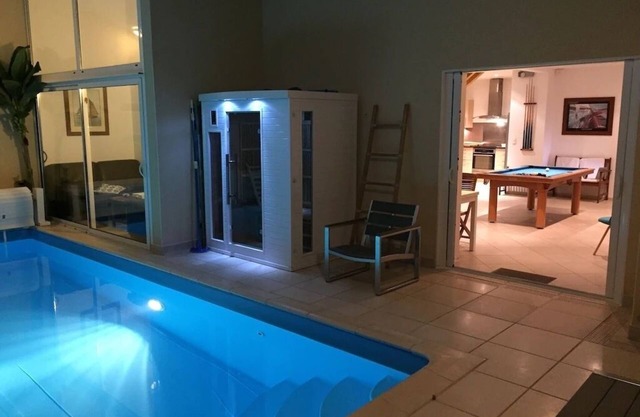 Villa with indoor pool, billiards, sauna, 230m2, Seafront, Jard sur Mer