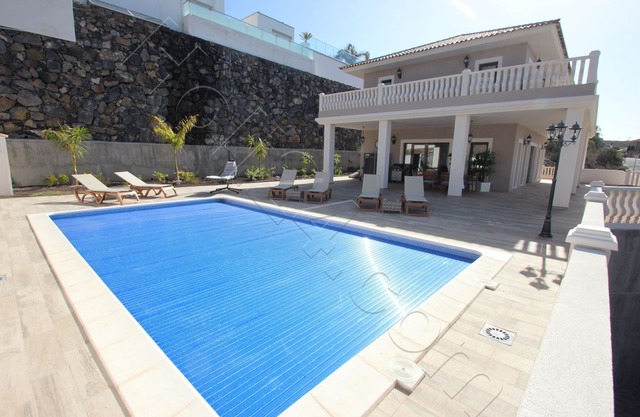 Villa with large terrace and pool, Atlantic Ocean view over "Costa Adeje"