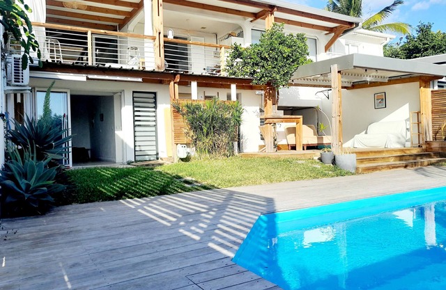 Villa with ocean view, swimming pool, 350m walk to the lagoon