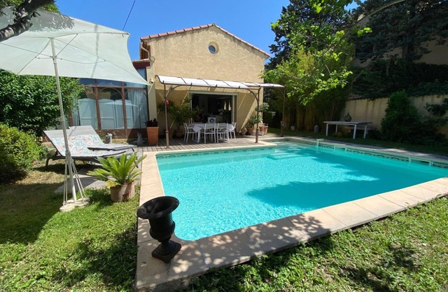 Villa with pool and airco in Aix-en-Provence