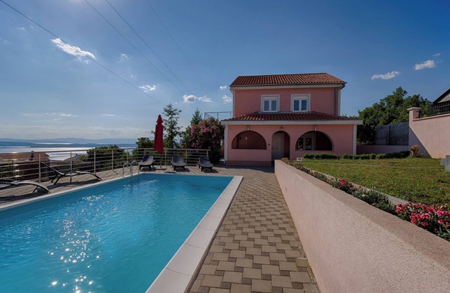 Villa with pool, large garden, sea view - TRAVALER Reiseburo Krk - ID 2210