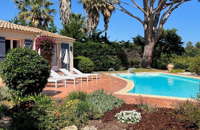 Villa with pool on Grimaud