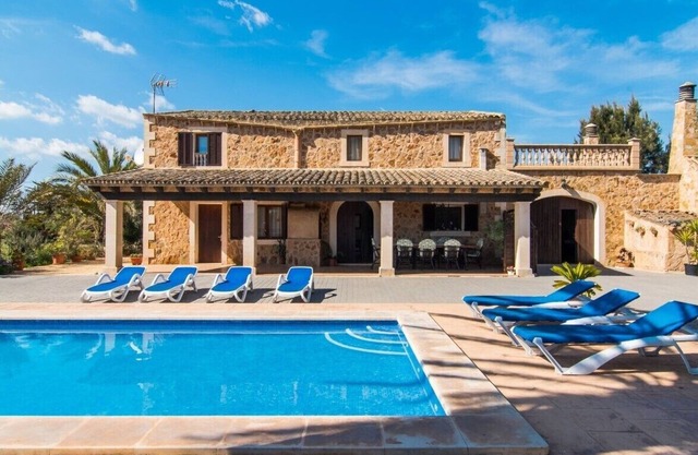 Villa with pool very close to Es Trenc Beach