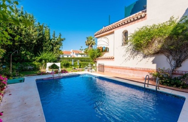 Villa with private pool, near to the beach, A/C, WIFI BBQ
