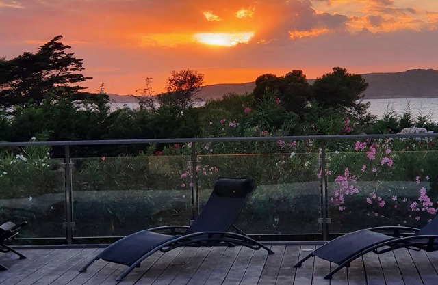 Villa with private pool 400m from the beach
