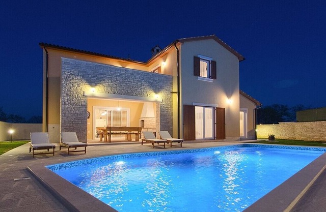 Villa with private pool, sauna, HotTub, SPA area, table tennis.