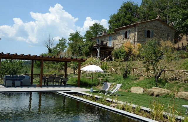 Villa with private pool and panoramic views on Tuscany/Umbria border