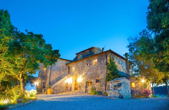 Villa with private pool, air conditioning, billiard, sauna, whirpool near winery