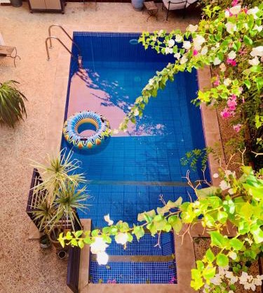 Villa with Private Pool and Garden, Fast Wi-Fi