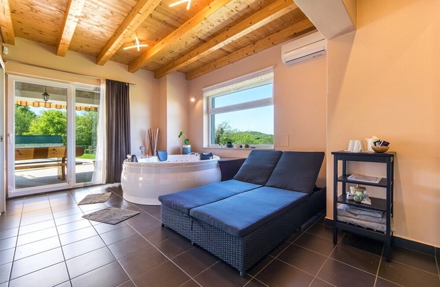 Villa with private pool, sauna, HotTub, SPA area, pool table, table tennis.