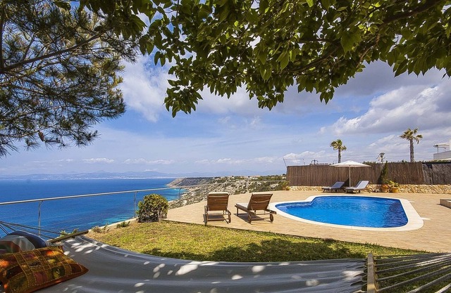 Villa with sea view and private pool