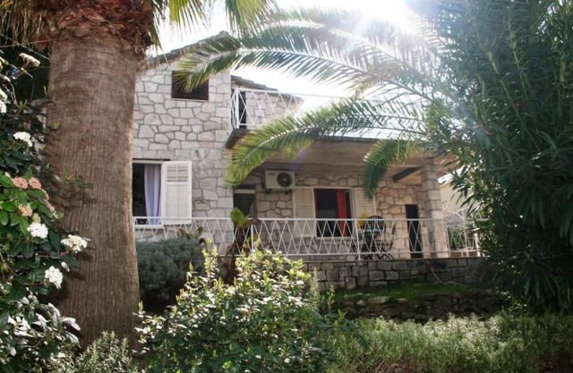 Villa with seaside views from top terrace and garden