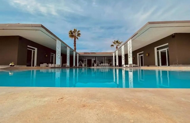 Villa Zaraba - Six Bedroom Villa, Sleeps 12