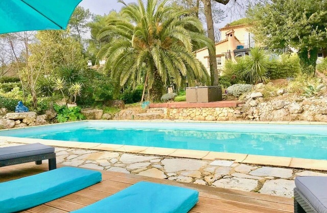 Villa Zen Paradise with Swimming Pool 15 minutes away from the sea