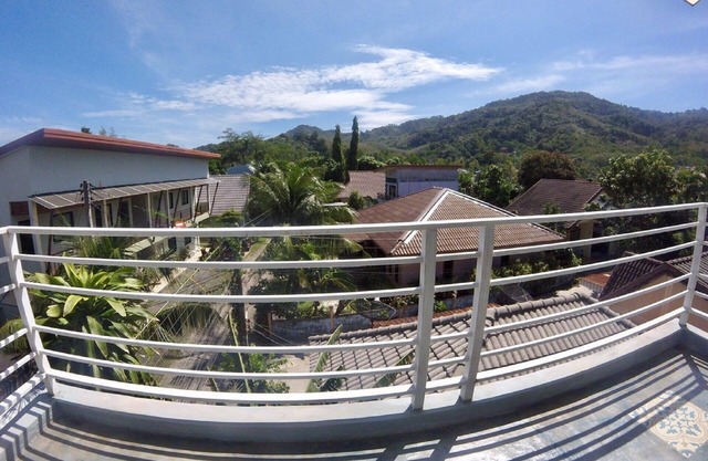 VILLAGE APARTMENT CC 1234, 1.5 KM TO BANGTAO BEACH(10413 )