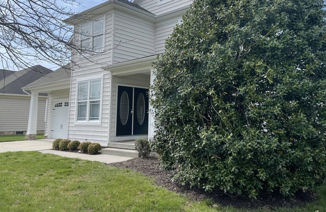 Village of Five Points, East of Rt 1! Pickle ball, Pool, tennis and steps to the Georgetown-Lewes bike/walking trail!