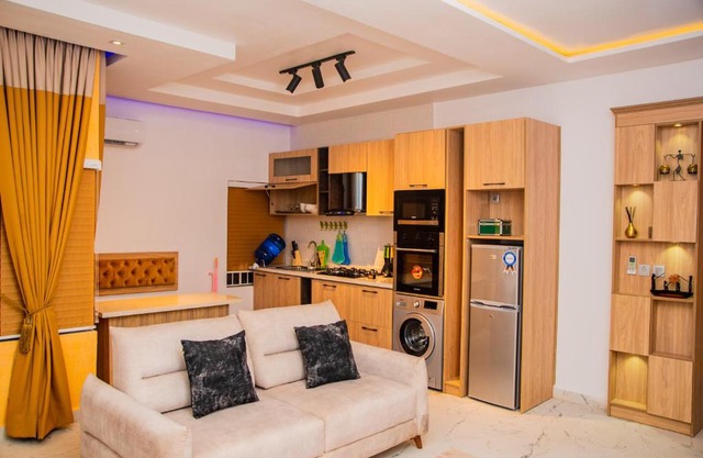 VINEWOOD SUITE+GYM, RHODABODE APT, NILE