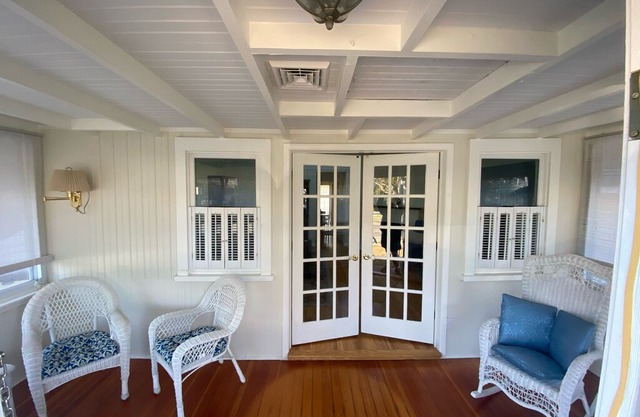 Vintage Beach Bungalow