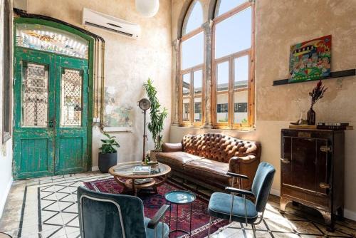 Vintage High Design Lofts l by Bookiz