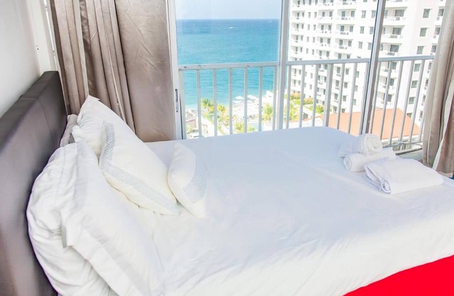 VIP Luxury Ocean View-Great Pool - 2 Beds - Prime Condado Beach San Juan