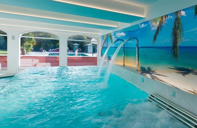 Vip's Motel Luxury Accommodation & Spa