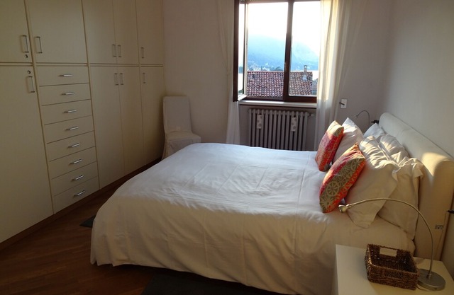 Vista Lago in centre of Stresa, large terrace, sweeping view of lake, WiFi, A/C