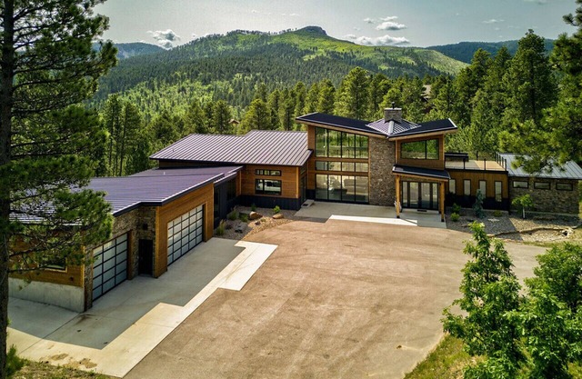 Vista Pines Lodge, Black Hills of South Dakota