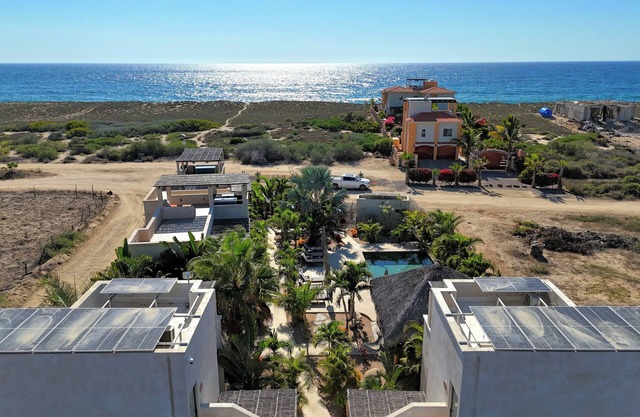 Vista Tortuga - THE ENTIRE PROPERTY - Heated Pool by the BEACH