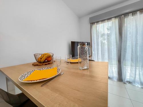 Vivez Lunel-Clim-Wifi Fibre-Parking Privé-Patio T2