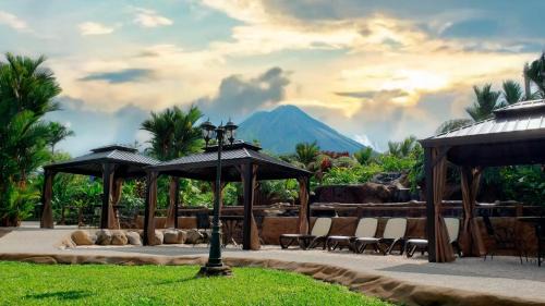 Volcano Hotel Experience 