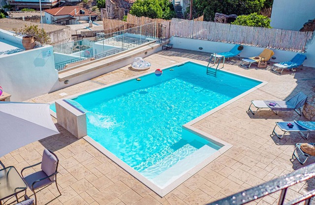 Vothoni Pool apartment