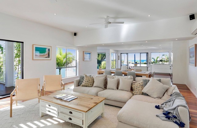 Voyagers Vista - Walk to Beach & Sunshine Beach Village