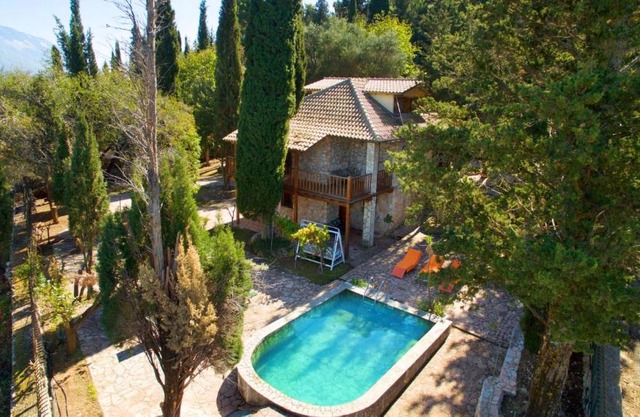 w Kefalonian Kastro Pool Villa