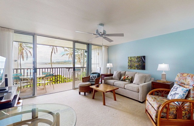 Wailua Bay View Condo w/Private Washer/Dryer, Free WiFi, Shared Pool