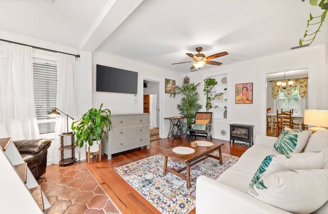 Walk Everywhere! Upgraded Cottage circa 1883, Vilano Beach Just Minutes Away