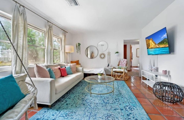 Walk to Downtown St. Augustine, Boho Chic Bungalow