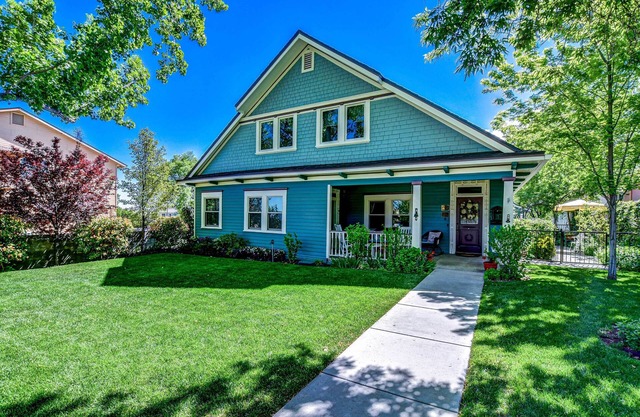 Walk to Dtwn: Historic Prescott Home w/Yard!