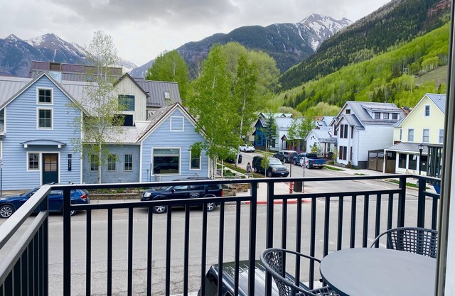 Walk to Everything, Views to the Waterfalls Sleeps 8.