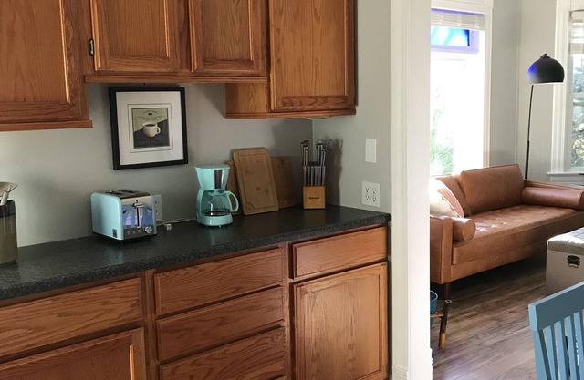 Walk to Marina, Beautiful 2BR/1Ba